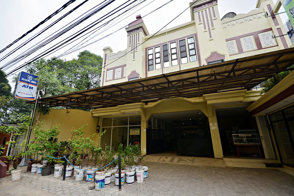 Zen Rooms Kuningan Syariah Jakarta Bagian luar foto