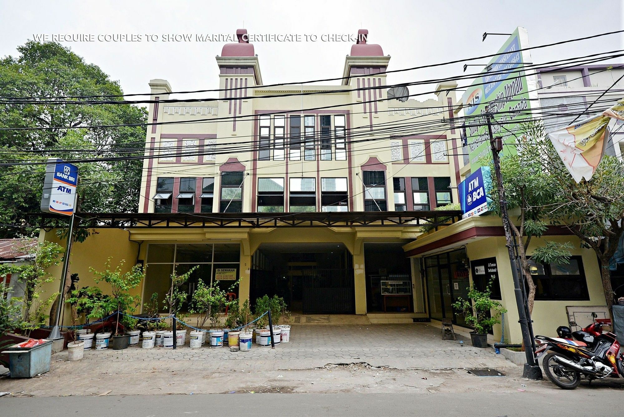 Zen Rooms Kuningan Syariah Jakarta Bagian luar foto