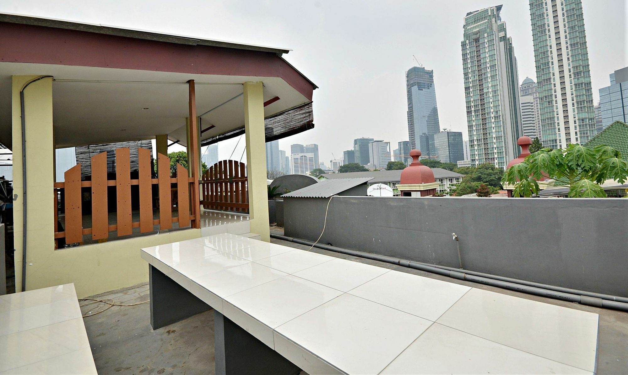 Zen Rooms Kuningan Syariah Jakarta Bagian luar foto