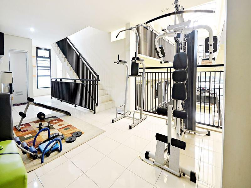 Zen Rooms Kuningan Syariah Jakarta Bagian luar foto